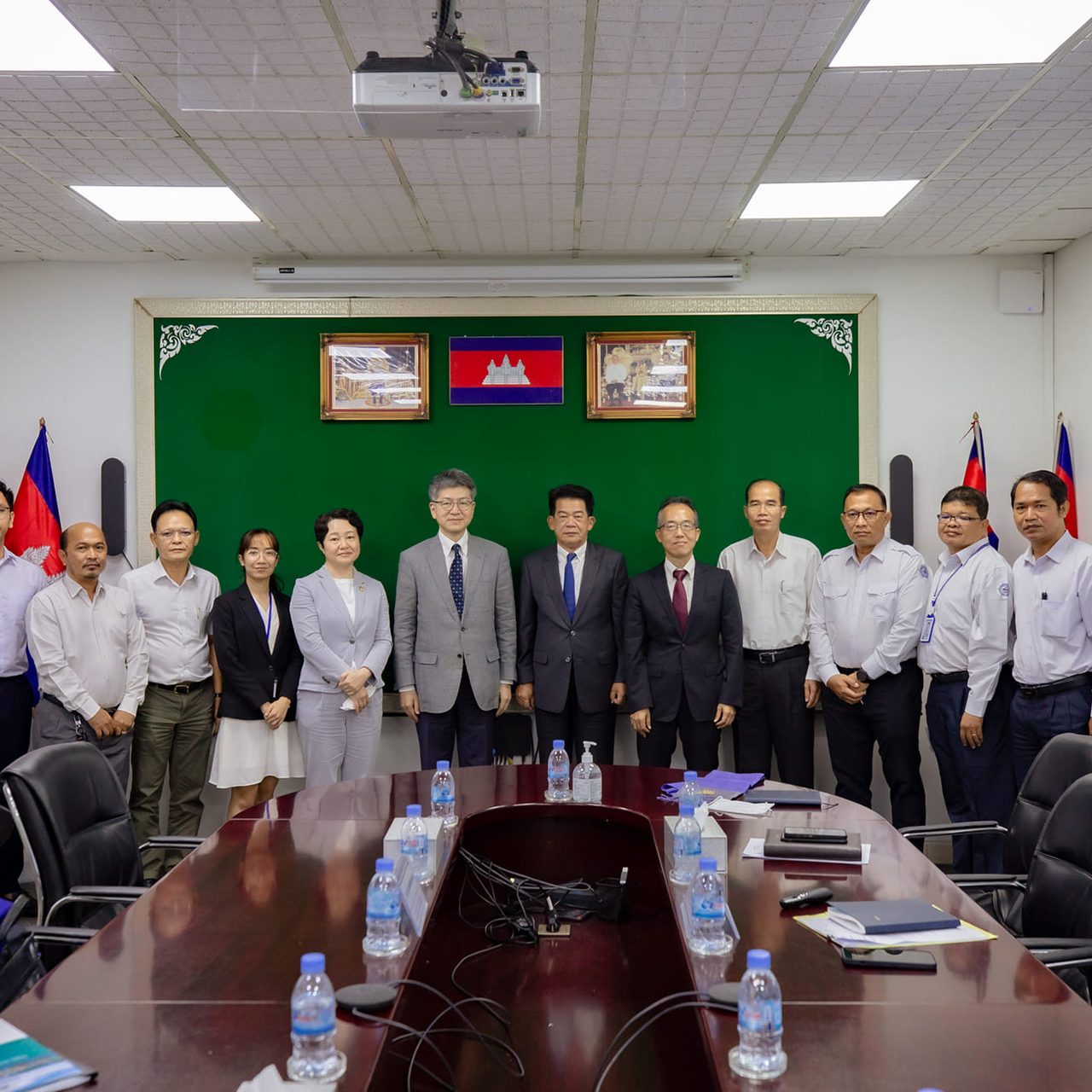 PAS Management Team, welcomed a visit of Dr. Takahara Akio, Executive Director of JICA Ogata Sadako Research Institute of Peace and Development in a purpose to seek the progress of Sihanoukville Port