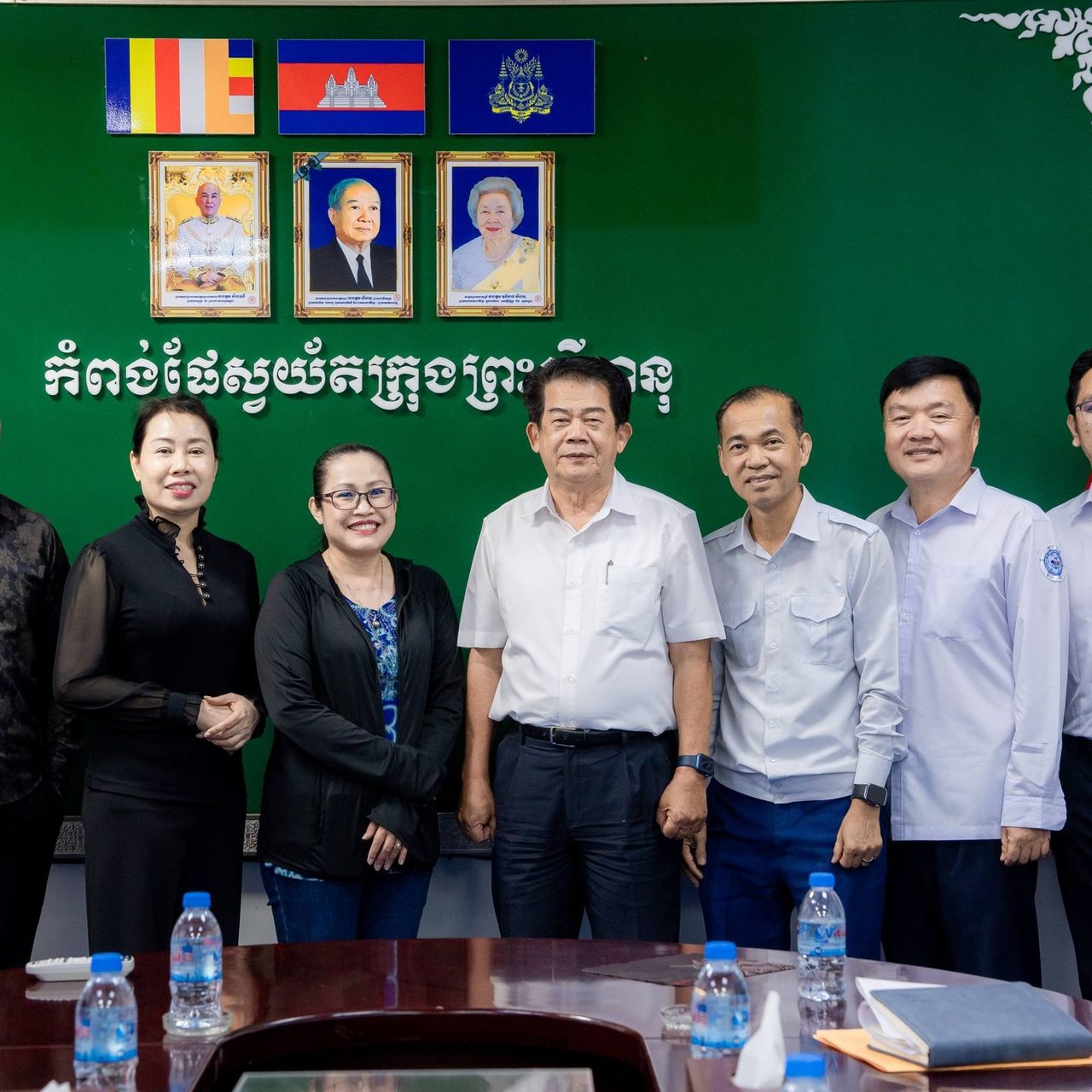 ដំណើរទស្សនកិច្ចសម្តែងការគួរសម និងកិច្ចប្រជុំពិភាក្សាការងារ ជាមួយ ក្រុមហ៊ុន ហ៊ុន គីម ហុង ៨៦ ឡូជីស្ទីក ឯ.ក នៅកំពង់ផែស្វយ័តក្រុងព្រះសីហនុ