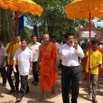អង្គកឋិនទានសាមគ្គី ដង្ហែរទៅកាន់វត្តកោះកែវ ឃុំព្រែកដំបូក ស្រុកស្រីសន្ធរ