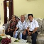 ឯកឧត្ដម លូ គឹមឈន់ ព្រមទាំងថ្នាក់ដឹកនាំកំពង់ផែ បានគោរពជូនពរលោកព្រឹទ្ធាចារ្យ លឹម ណៃ និងក្រុមគ្រួសារ