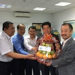 ឯកឧត្ដម លូ គឹមឈន់ ព្រមទាំងថ្នាក់ដឹកនាំកំពង់ផែ បានគោរពជូនពរ Mr. IKEDA Tetsuro ជា JICA Expert ប្រចាំកំពង់ផែស្វយ័តក្រុងព្រះសីហនុ