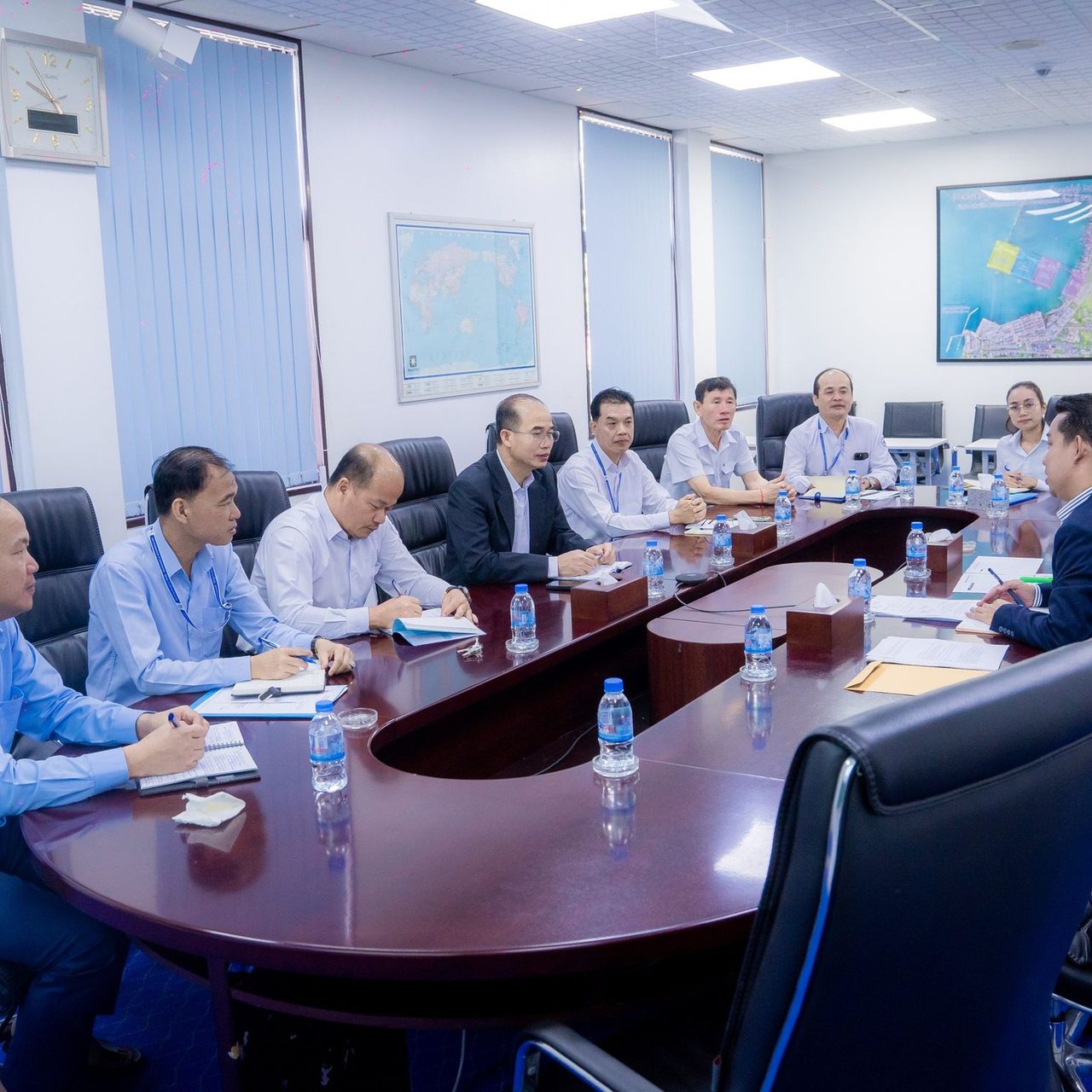 Held a discussion meeting with Hapag-Lloyd (Cambodia) Co., Ltd