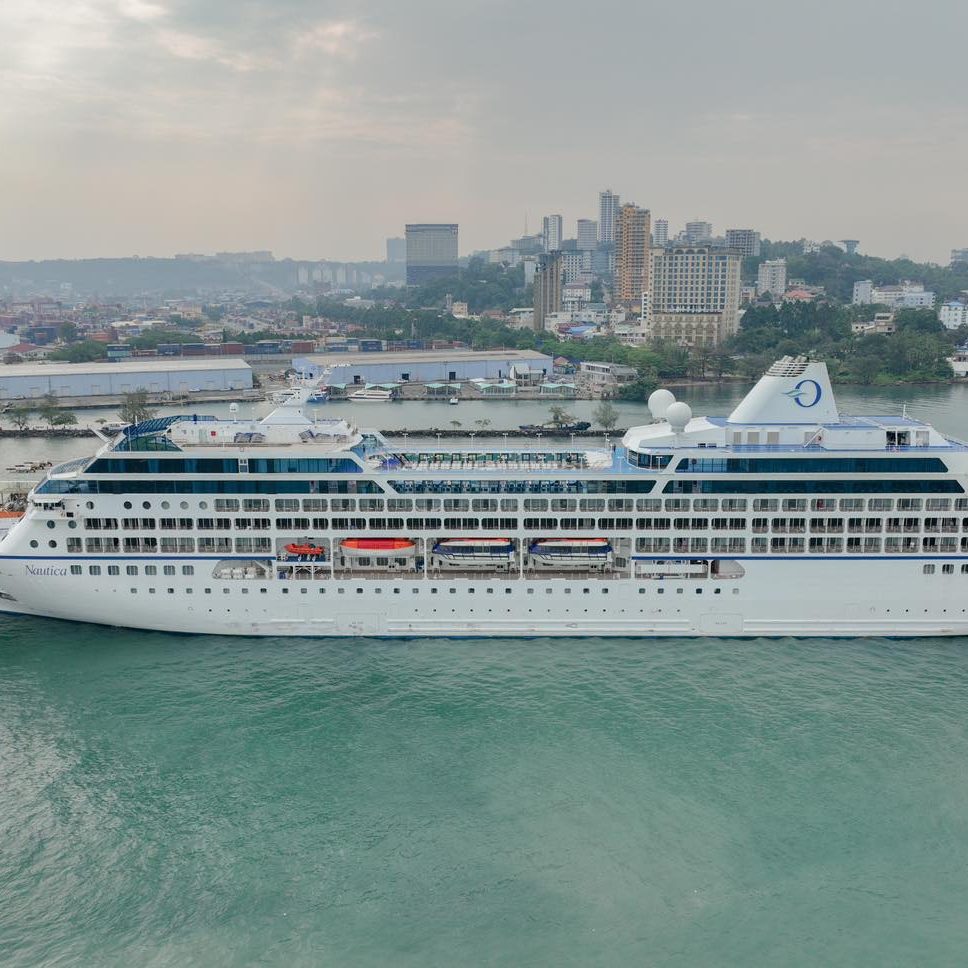 Cruise ship Nautica with Marshall Island nationality, length of 180.45 meters, width of 30.27 meters, and depth of -6.20 meters, docked safely at PAS after leaving Thailand, to visit Cambodia for one day