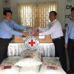 ក្រុមហ៊ុននាវា Maersk (Cambodia) Ltd បានឧបត្ថមអង្ករចំនួន ៥០០ គីឡូក្រាម និងក្រមាចំនួន ១០០