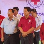 ឯកឧត្តម លូ គឹមឈន់ ប្រធានគណៈកម្មាធិការសាខា បានអញ្ជើញចុះសួរសុខទុក្ខ និងនាំយកអំណោយមនុស្សធម៌
