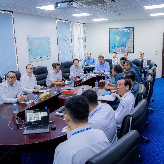 Held a discussion meeting regarding situation of business, services, capacity, challenges and solutions of relevant parties