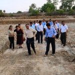 ការរៀបចំបំបែកវ៉ានទឹកចែកជូនប្រជាជនយកទៅប្រើ ដោយឥតគិតថ្លៃ និងពិនិត្យមើលការជីកស្រះទំហំ១០ ០០០ម៉ែត្រក្រឡា
