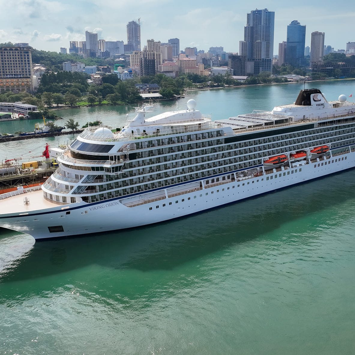 Viking Orion cruise ship with nationality of Norway, length of 228.30 meters, width of 28.80 meters, and depth of -6.65 meters, docked safely