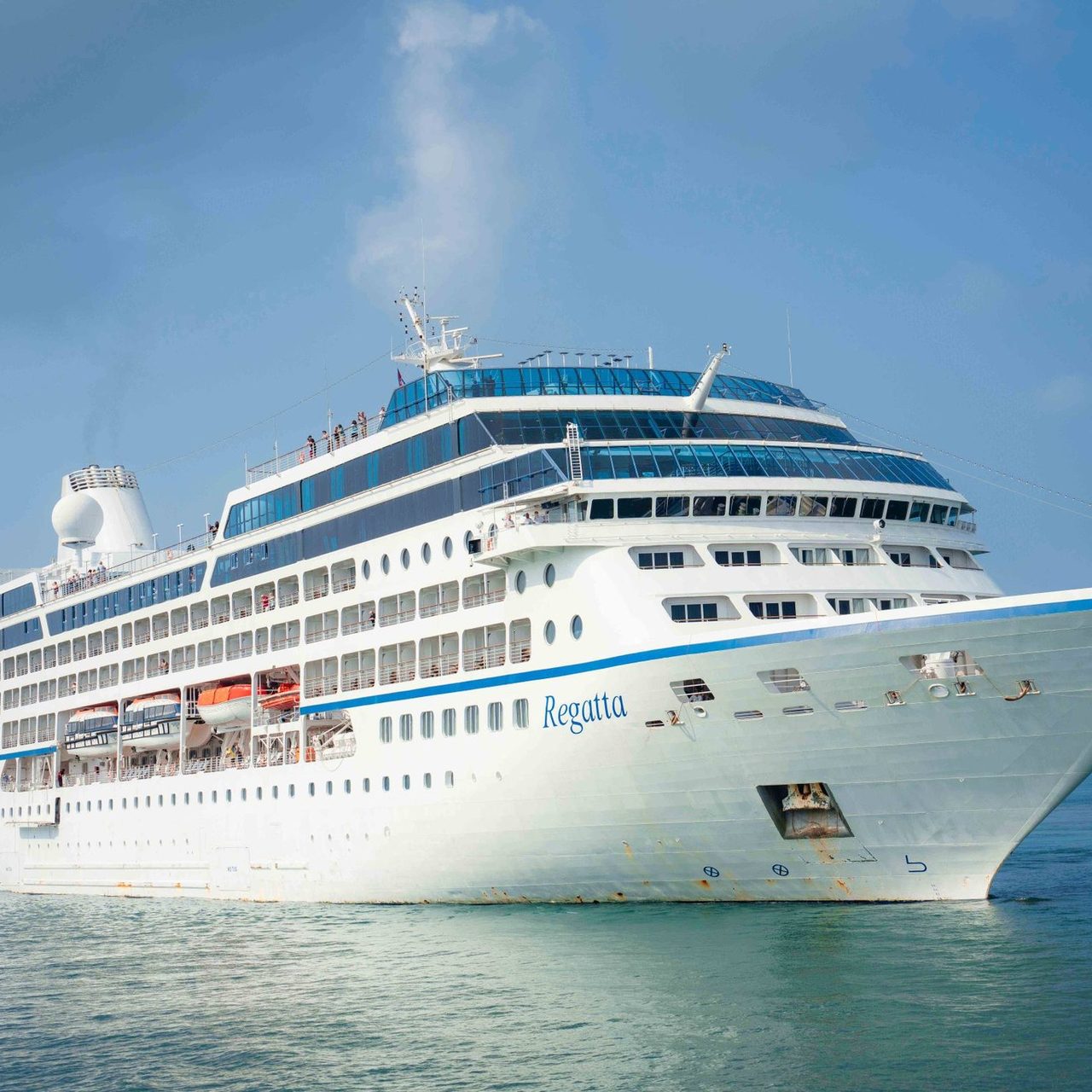 REGATA cruise ship with nationality of MARSHALL ISLAND