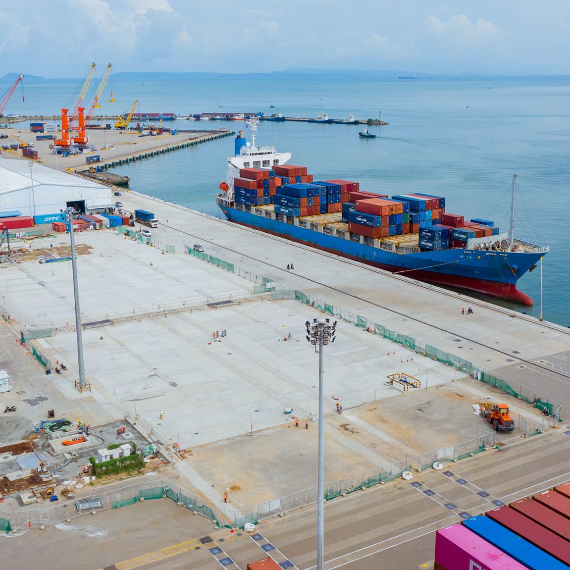 New Container Terminal (renovated from General Cargo Terminal) carried out discharging and loading container operation