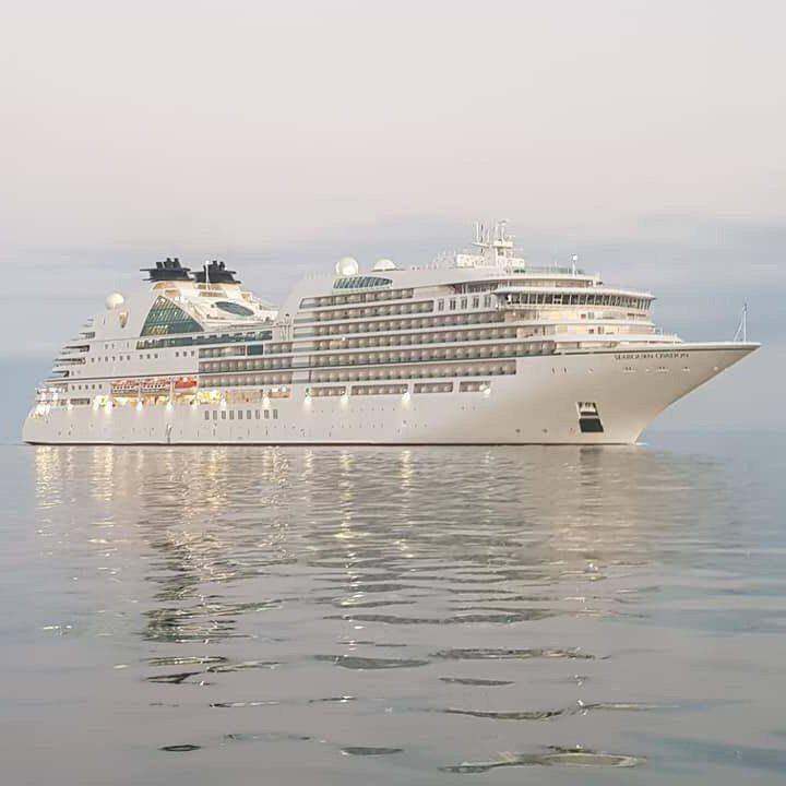 នាវាទេសចរណ៍ឈ្មោះ Seabourn Ovation ដែលជានាវាទី ២២ ចូលចតនៅកំពង់ផែស្វយ័តក្រុងព្រះសីហនុ