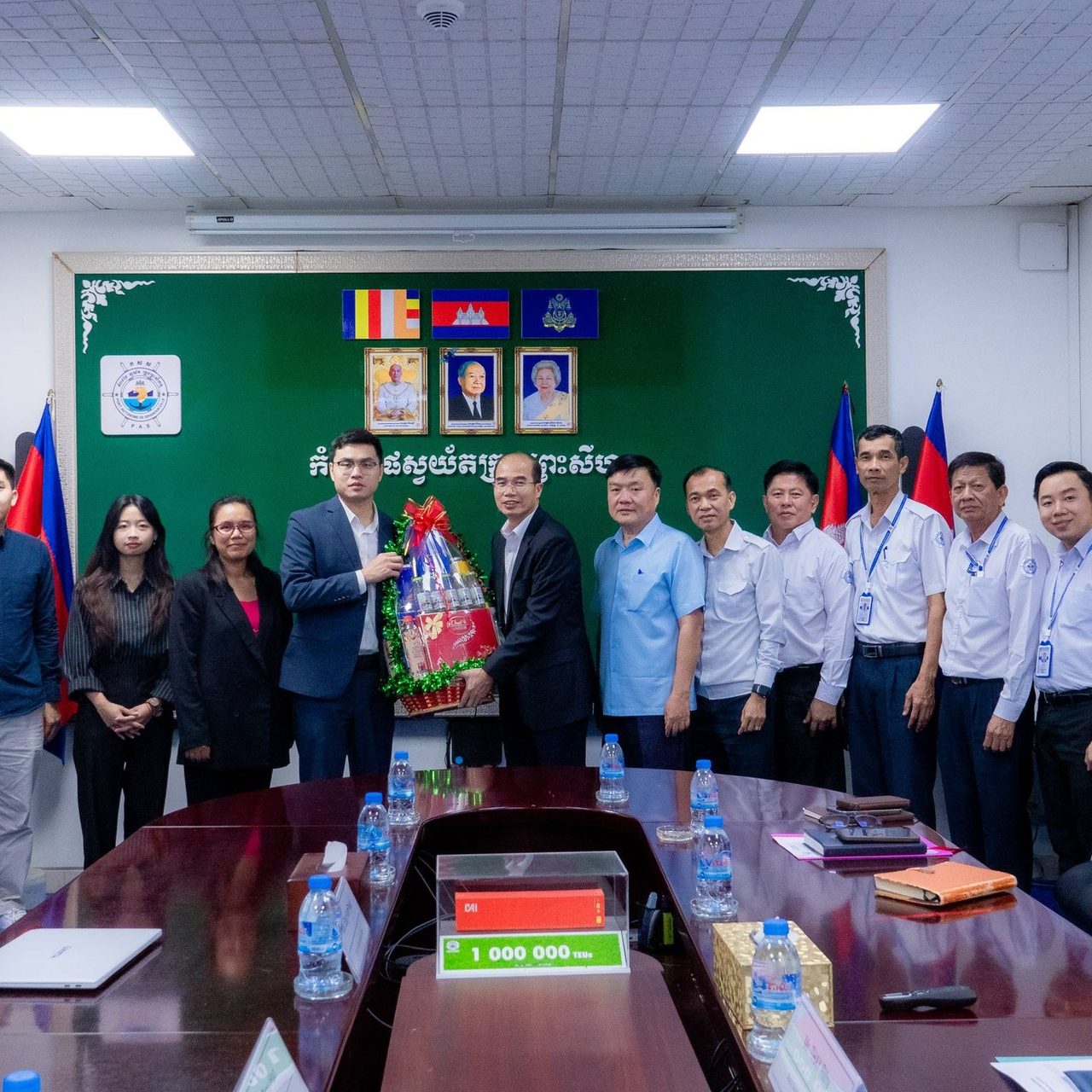 held a discussion meeting with HUAWEI TECHNOLOGIES (CAMBODIA) Co., Ltd.