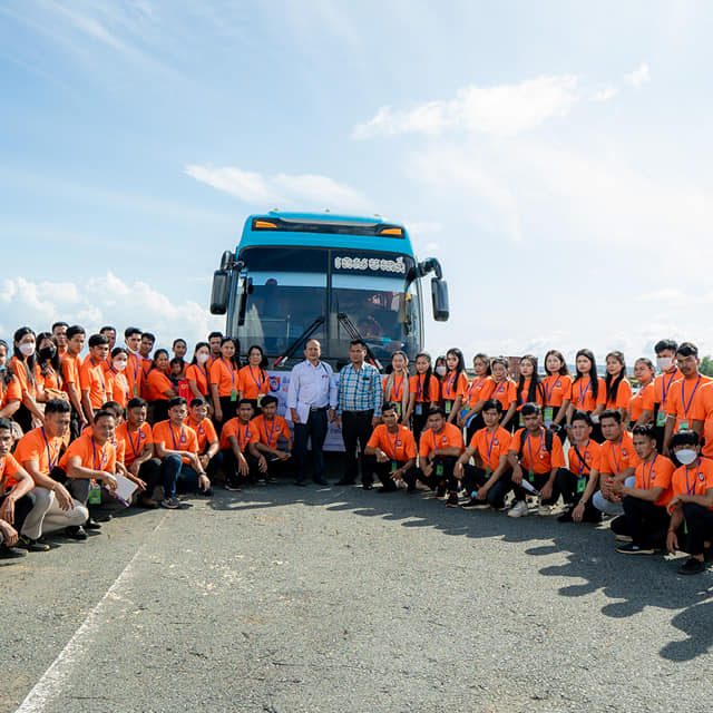 Welcomed a visit of 102 students from College of Business Administration of Asia Cambodia Institute in Preah Vihear Province and Mondulkiri Province