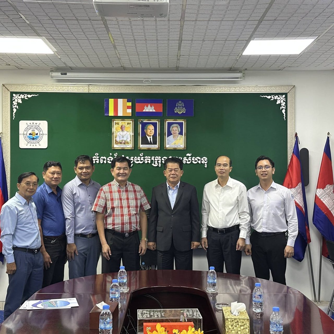 A courtesy visit of and held a discussion meeting with Mr. Oknha. Tan Tat