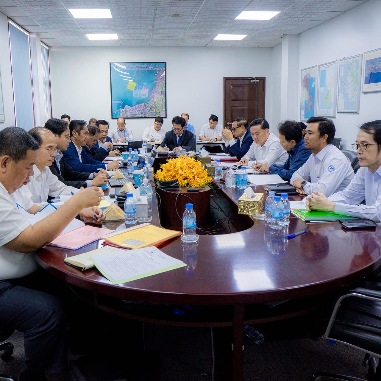 Sihanoukville Autonomous Port (PAS) held the 8th session of the Board of Directors in its 8th Mandate at the venue of PAS Meeting Room presided