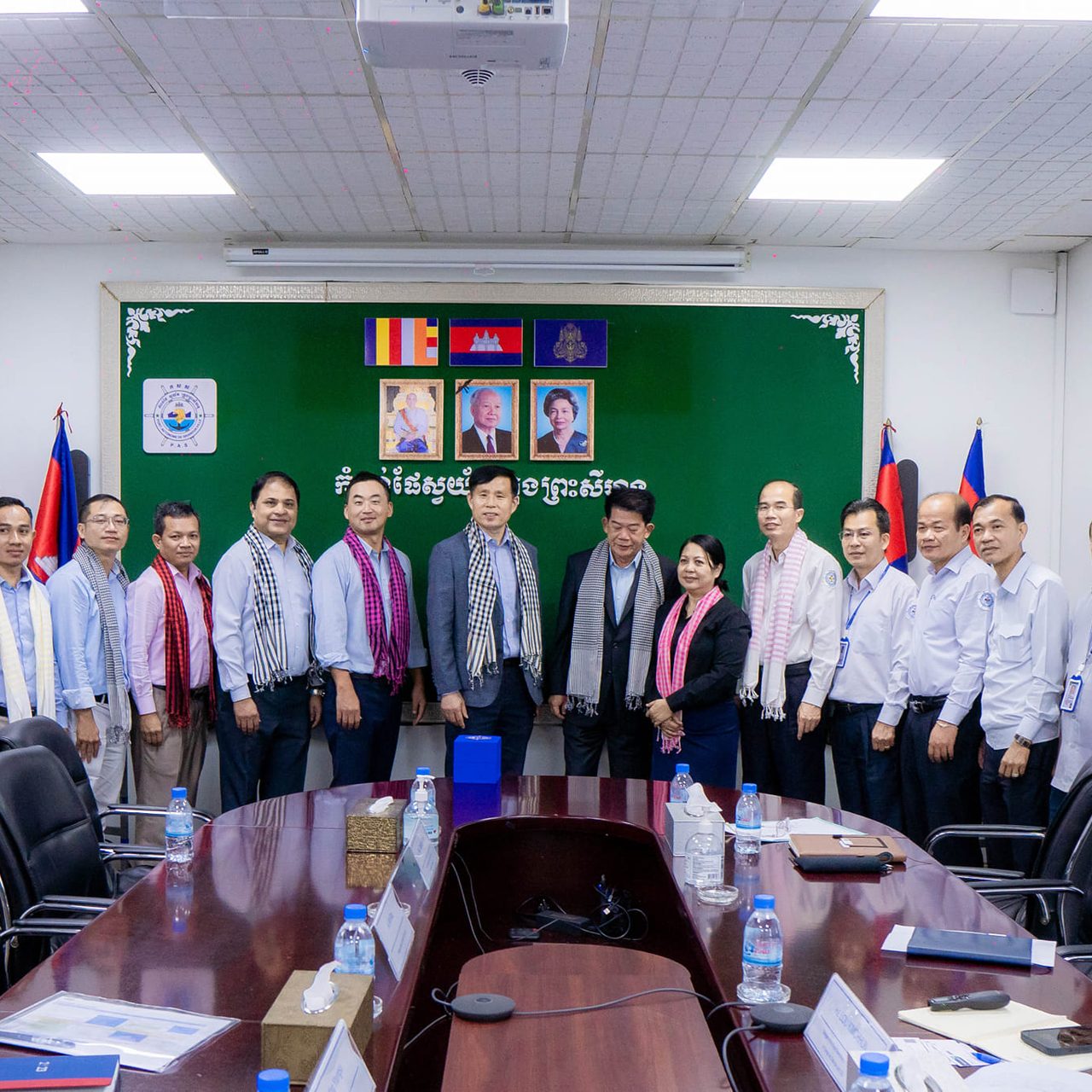 Held a discussion meeting with Inchape Shipping Service (Cambodia) Ltd. regarding operation of goods shipping through PAS