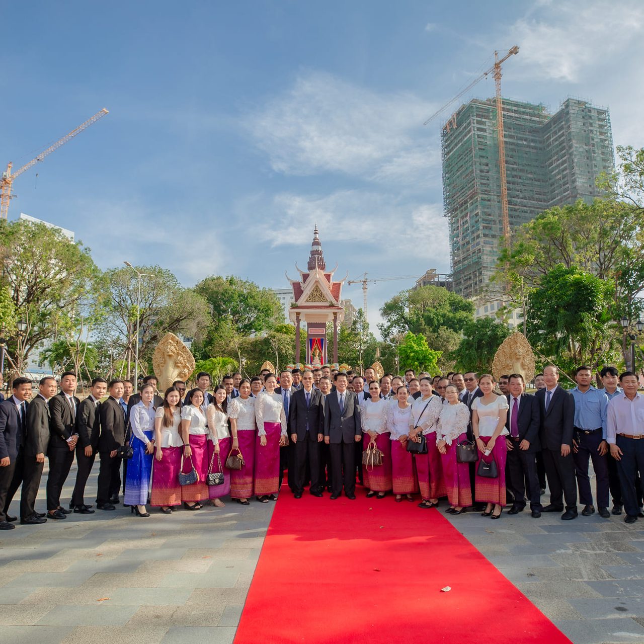ថ្នាក់ដឹកនាំ កសស បានអញ្ជើញចូលរួមក្នុង ពិធីដាក់កម្រងផ្កាគោរពវិញ្ញាណក្ខន្ធ ក្នុងឱកាសខួបអនុស្សាវរីយ៍លើកទី៦៩ នៃទិវាបុណ្យឯករាជ្យជាតិ ៩ វិច្ឆិកា