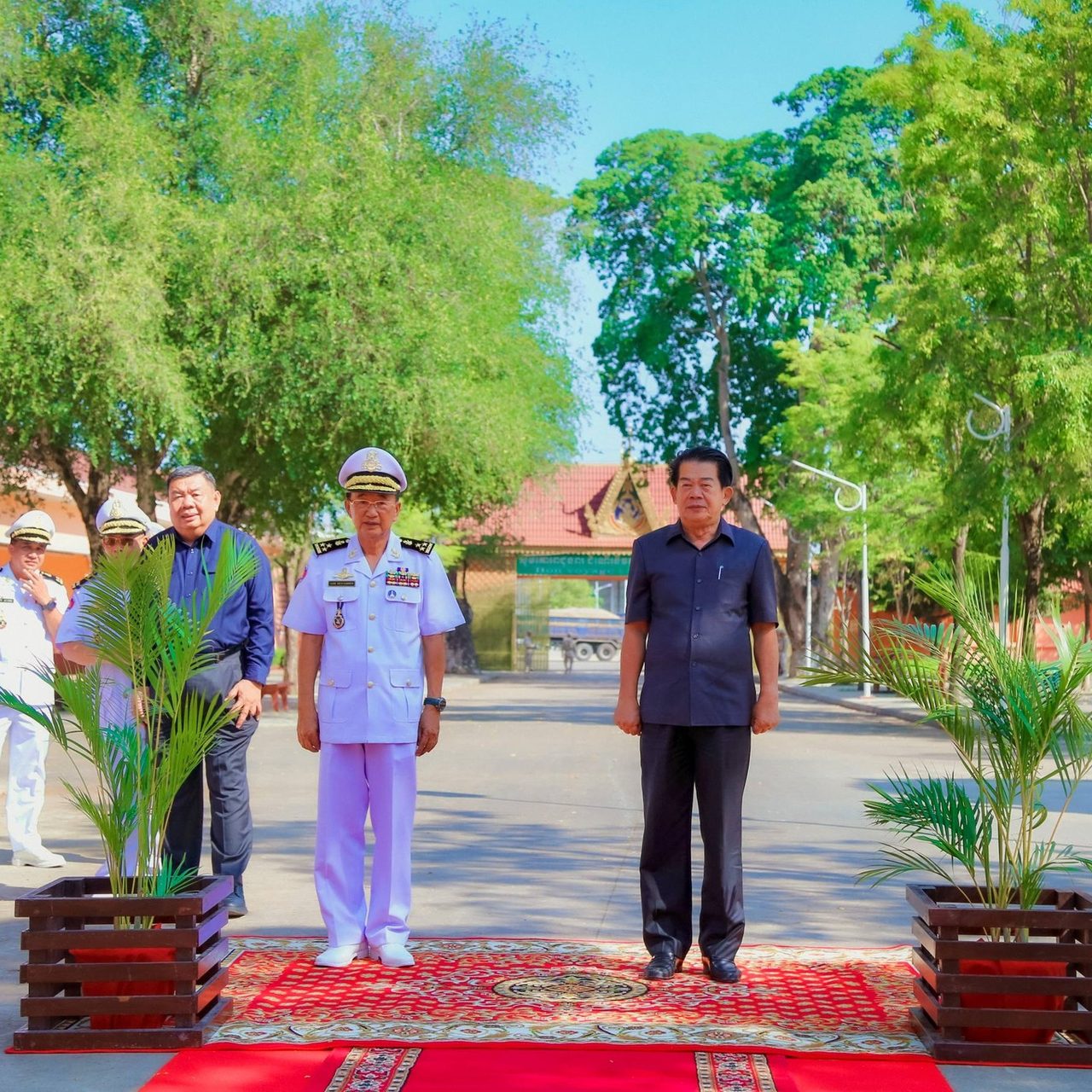 A courtesy visit to navy commander, deputy navy commanders, and navy soldiers