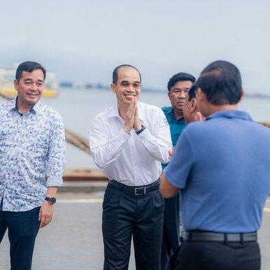 Welcomed a visit of His Excellency, Lok Chumteav, Mister and Missus from the Municipality of Province, City and Districts, Councils Committee of Province